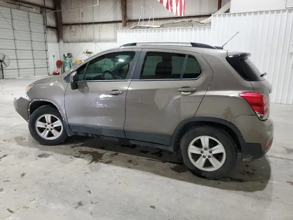KL7CJLSB0MB309369 2021 CHEVROLET TRAX - Image 2