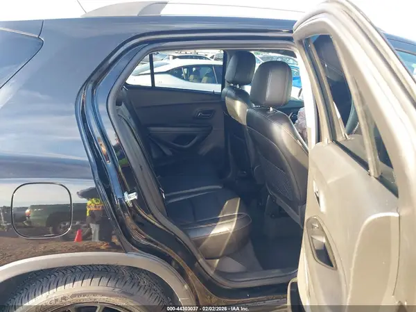 KL7CJLSB0MB310165 2021 CHEVROLET TRAX - Image 8