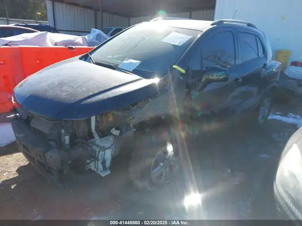 KL7CJLSB0MB311803 2021 CHEVROLET TRAX - Image 2