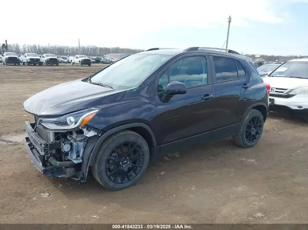 KL7CJLSB0MB322817 2021 CHEVROLET TRAX - Image 2