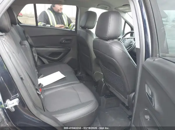 KL7CJLSB0MB322817 2021 CHEVROLET TRAX - Image 8