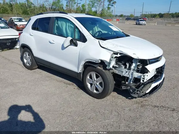 KL7CJLSB0MB323451 2021 CHEVROLET TRAX - Image 1