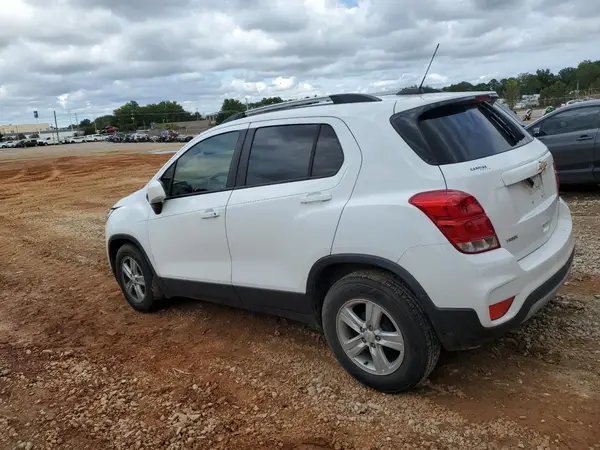 KL7CJLSB0MB334143 2021 CHEVROLET TRAX - Image 2