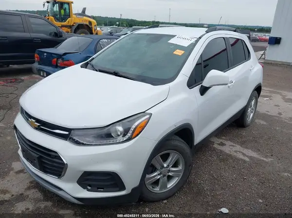 KL7CJLSB0MB337902 2021 CHEVROLET TRAX - Image 2