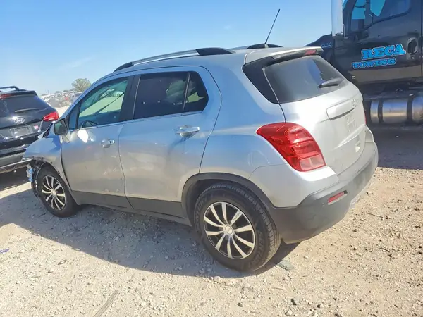 KL7CJLSB1GB512629 2016 CHEVROLET TRAX - Image 2