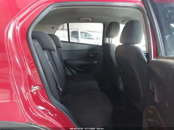 KL7CJLSB1GB548627 2016 CHEVROLET TRAX - Image 8