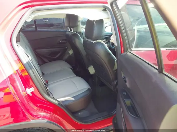 KL7CJLSB1GB586231 2016 CHEVROLET TRAX - Image 8
