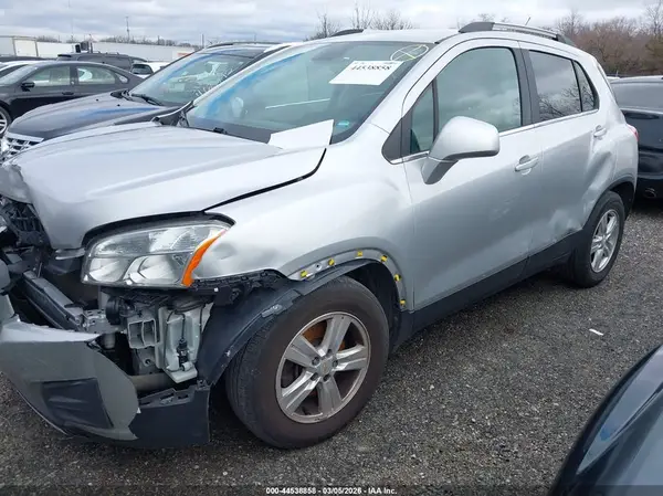 KL7CJLSB1GB618871 2016 CHEVROLET TRAX - Image 2