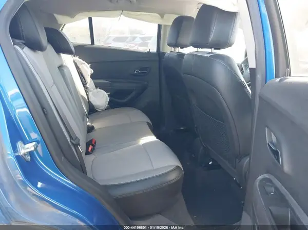 KL7CJLSB1GB621981 2016 CHEVROLET TRAX - Image 8