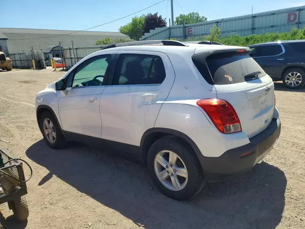 KL7CJLSB1GB640918 2016 CHEVROLET TRAX - Image 2