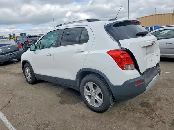 KL7CJLSB1GB646525 2016 CHEVROLET TRAX - Image 2
