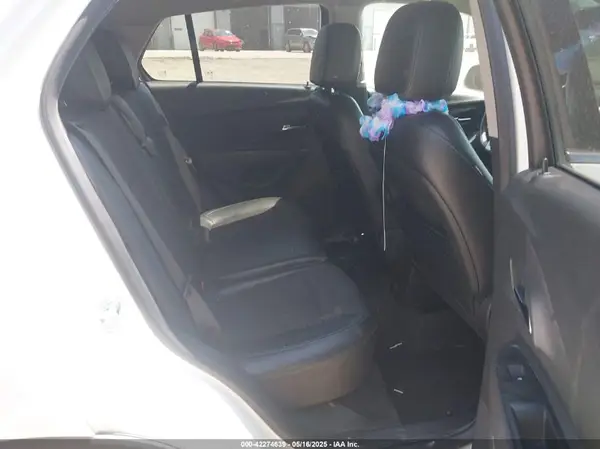 KL7CJLSB1GB653300 2016 CHEVROLET TRAX - Image 8