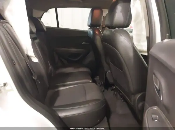 KL7CJLSB1GB759956 2016 CHEVROLET TRAX - Image 8