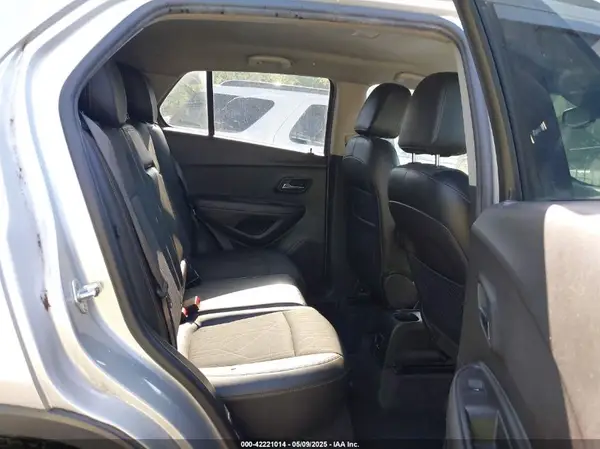 KL7CJLSB1HB088421 2017 CHEVROLET TRAX - Image 8