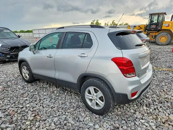 KL7CJLSB1HB092436 2017 CHEVROLET TRAX - Image 2