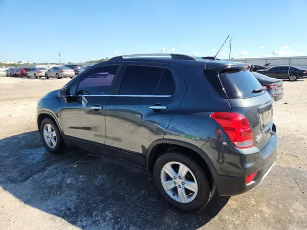 KL7CJLSB1HB109848 2017 CHEVROLET TRAX - Image 2