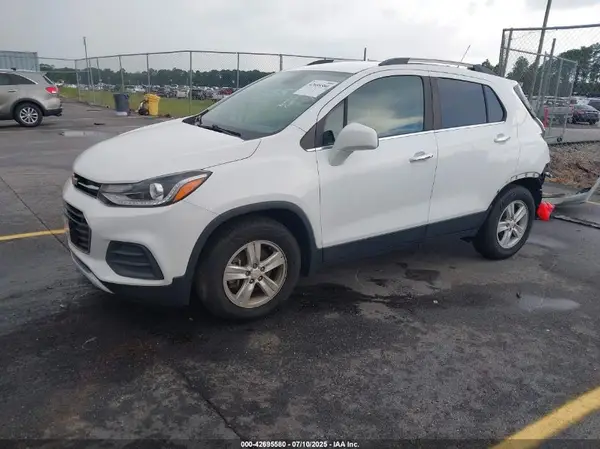 KL7CJLSB1HB113124 2017 CHEVROLET TRAX - Image 2