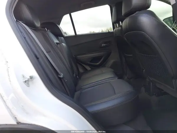 KL7CJLSB1HB132658 2017 CHEVROLET TRAX - Image 8