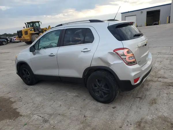 KL7CJLSB1HB139271 2017 CHEVROLET TRAX - Image 2