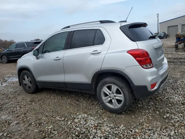 KL7CJLSB1HB169127 2017 CHEVROLET TRAX - Image 2