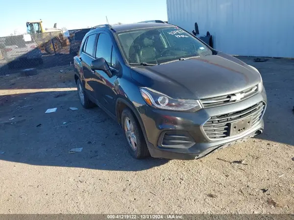 KL7CJLSB1HB195775 2017 CHEVROLET TRAX - Image 1