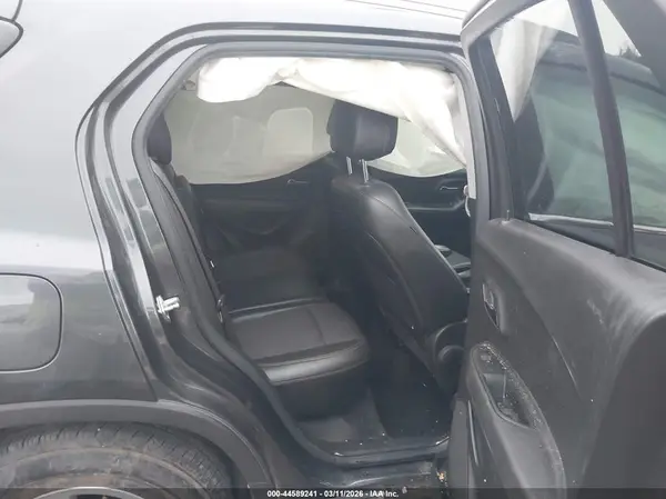 KL7CJLSB1JB541376 2018 CHEVROLET TRAX - Image 8
