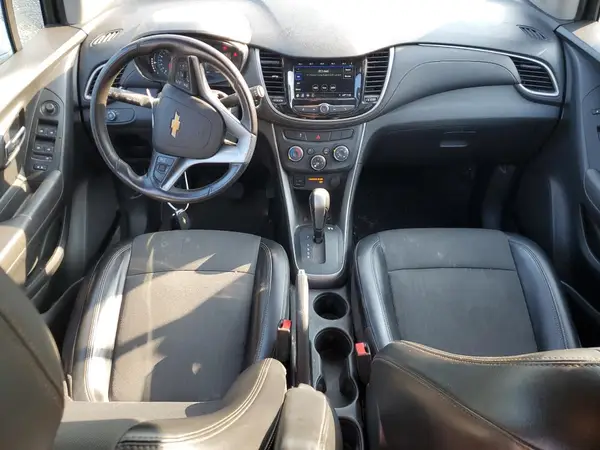 KL7CJLSB1JB543211 2018 CHEVROLET TRAX - Image 8