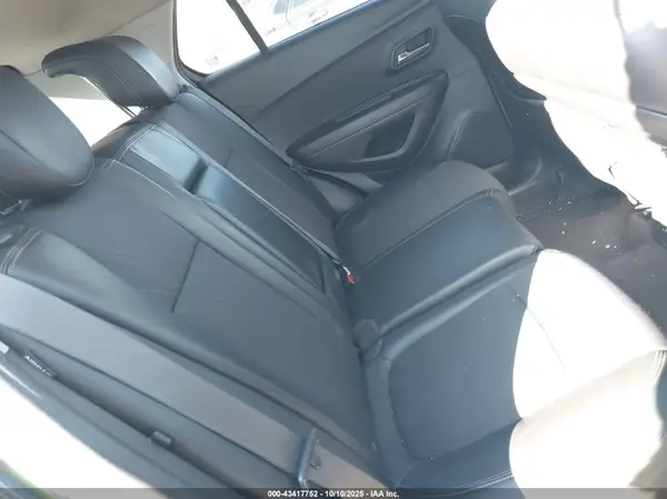 KL7CJLSB1JB548683 2018 CHEVROLET TRAX - Image 8