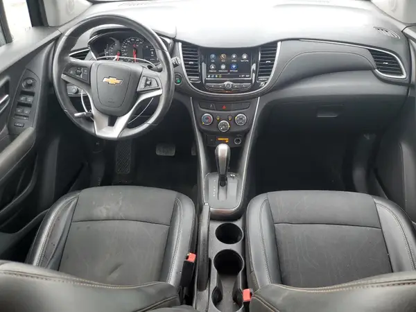 KL7CJLSB1JB577911 2018 CHEVROLET TRAX - Image 8