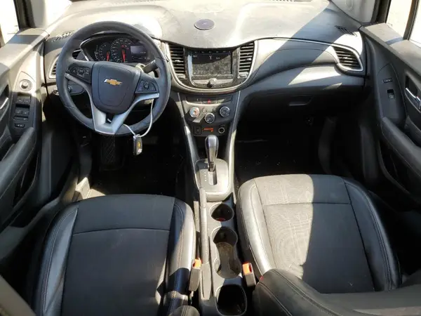 KL7CJLSB1JB580128 2018 CHEVROLET TRAX - Image 8