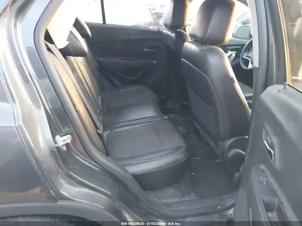 KL7CJLSB1JB627545 2018 CHEVROLET TRAX - Image 8