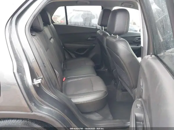 KL7CJLSB1JB646547 2018 CHEVROLET TRAX - Image 8