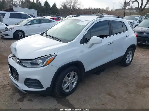 KL7CJLSB1JB706276 2018 CHEVROLET TRAX - Image 2