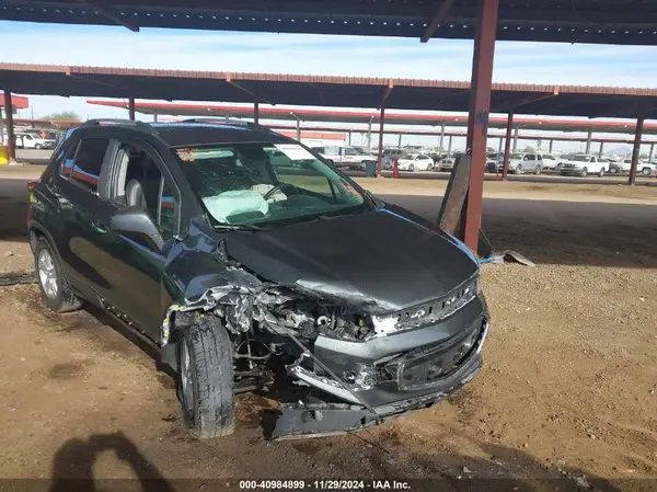 KL7CJLSB1JB709520 2018 CHEVROLET TRAX - Image 1