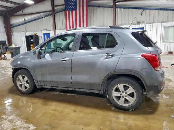 KL7CJLSB1KB720504 2019 CHEVROLET TRAX - Image 2