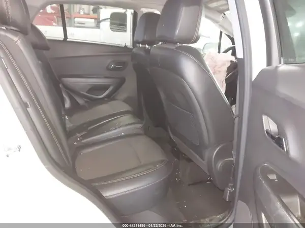 KL7CJLSB1KB723614 2019 CHEVROLET TRAX - Image 8