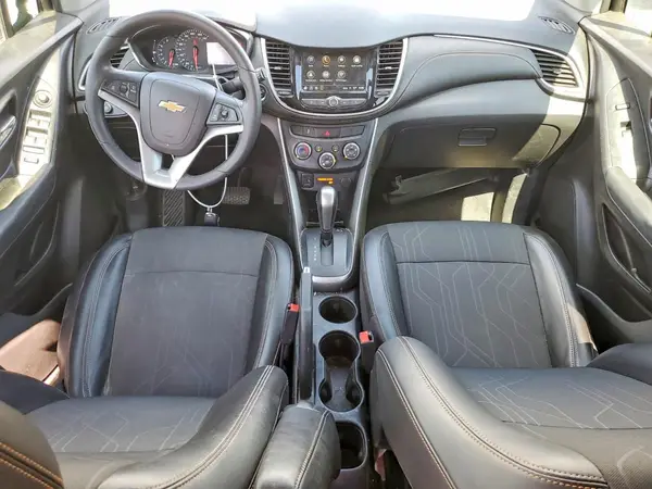 KL7CJLSB1KB725024 2019 CHEVROLET TRAX - Image 8