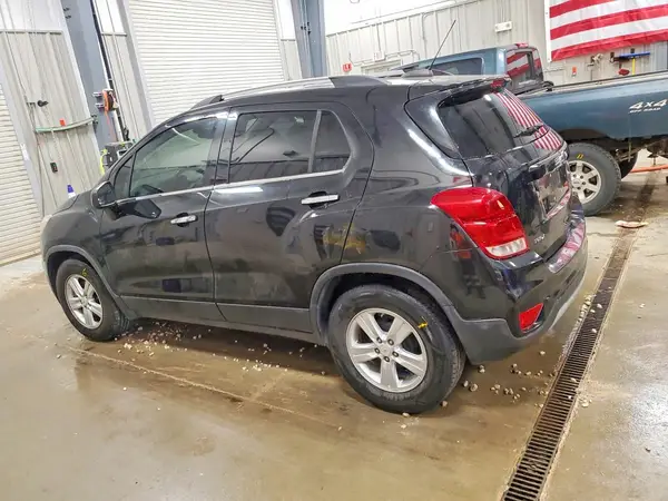 KL7CJLSB1KB725296 2019 CHEVROLET TRAX - Image 2