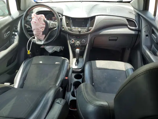 KL7CJLSB1KB740669 2019 CHEVROLET TRAX - Image 8