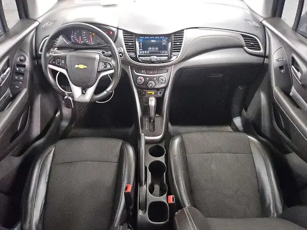 KL7CJLSB1KB748805 2019 CHEVROLET TRAX - Image 8