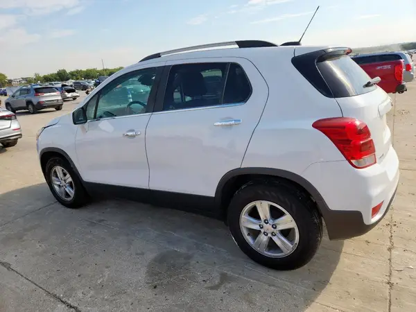 KL7CJLSB1KB753051 2019 CHEVROLET TRAX - Image 2