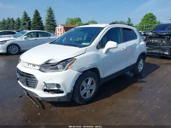 KL7CJLSB1KB757455 2019 CHEVROLET TRAX - Image 2