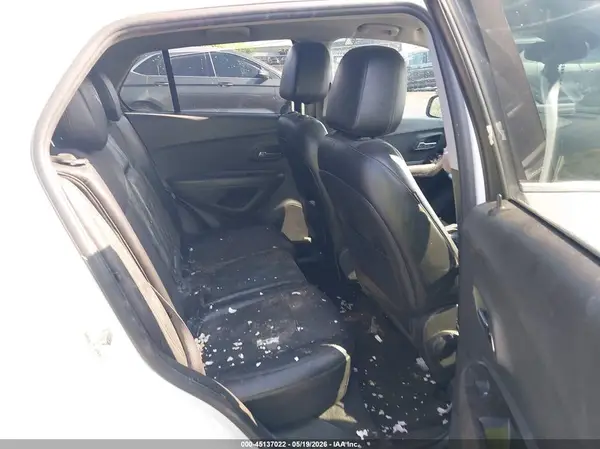KL7CJLSB1KB757455 2019 CHEVROLET TRAX - Image 8