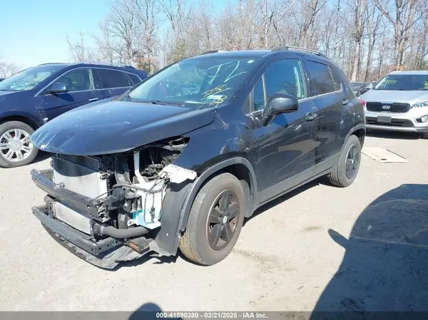 KL7CJLSB1KB774921 2019 CHEVROLET TRAX - Image 2