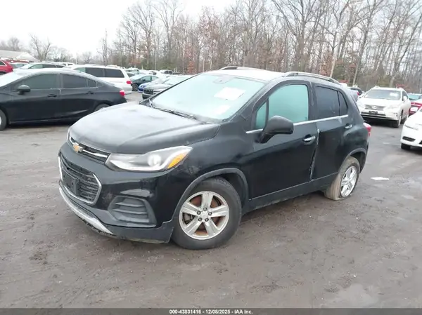 KL7CJLSB1KB788365 2019 CHEVROLET TRAX - Image 2
