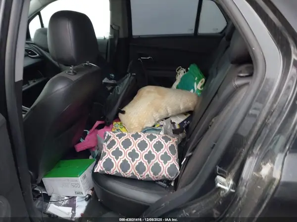 KL7CJLSB1KB788365 2019 CHEVROLET TRAX - Image 8