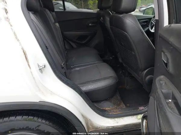 KL7CJLSB1KB816729 2019 CHEVROLET TRAX - Image 8