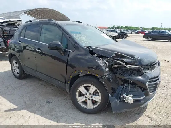 KL7CJLSB1KB817282 2019 CHEVROLET TRAX - Image 1