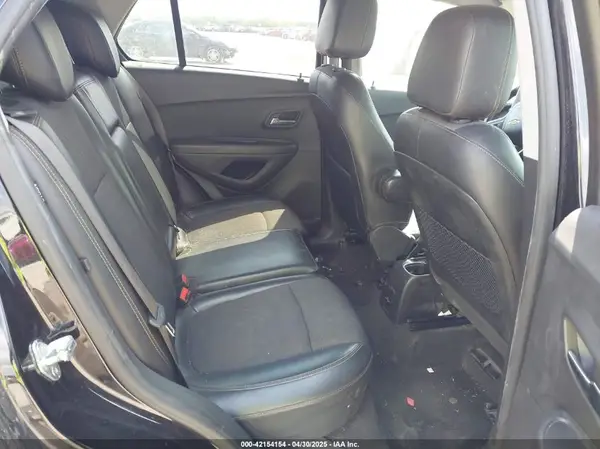 KL7CJLSB1KB817282 2019 CHEVROLET TRAX - Image 8