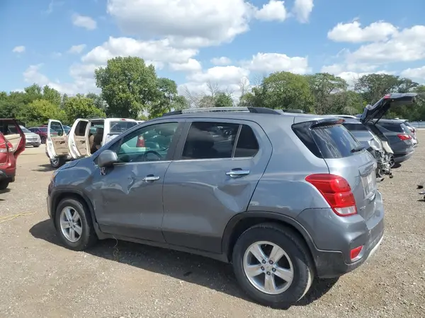 KL7CJLSB1KB847706 2019 CHEVROLET TRAX - Image 2